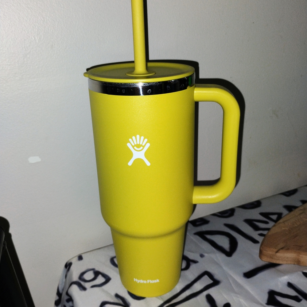 Hydro Flask Yellow Tumbler with Straw